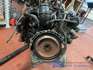 Motor van een Mercedes-Benz CLS (C219) 350 3.5 V6 18V 2004