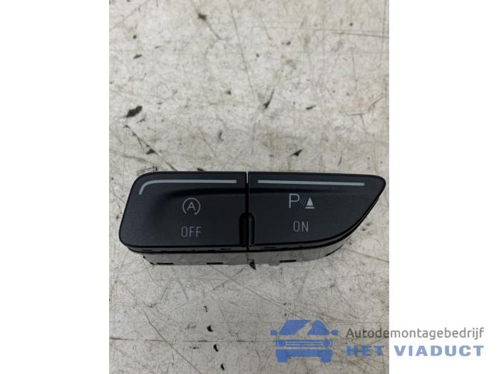 Używane Przelacznik ASR Ford B-Max (JK8) 1.0 EcoBoost 12V 100 Cena € 20,00 Procedura marży oferowane przez Het Viaduct