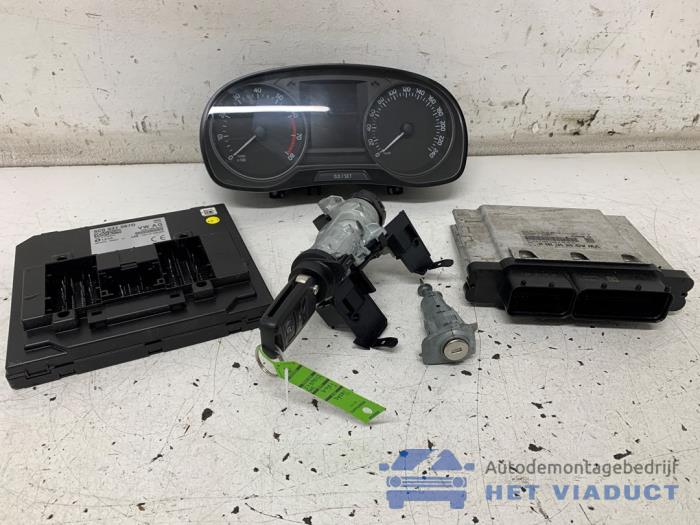 Used Ignition lock + computer Skoda Fabia III Combi (NJ5) 1.2 TSI 16V Greentech Price € 350,00 Margin scheme offered by Het Viaduct