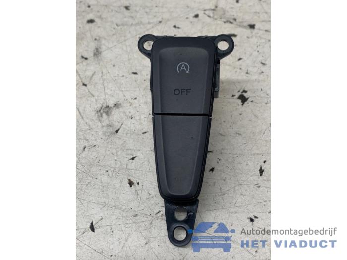 Usagé Commande start/stop Ford Focus 3 Wagon 1.0 Ti-VCT EcoBoost 12V 125 Prix € 20,00 Règlement à la marge proposé par Het Viaduct