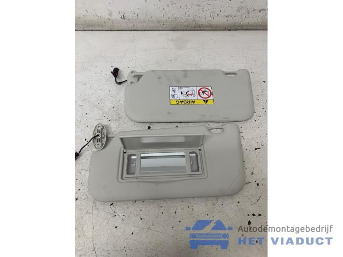Begagnade Solskyddsset Ford Focus 3 Wagon 1.0 Ti-VCT EcoBoost 12V 125 Pris € 40,00 Marginaltabell erbjuds av Het Viaduct