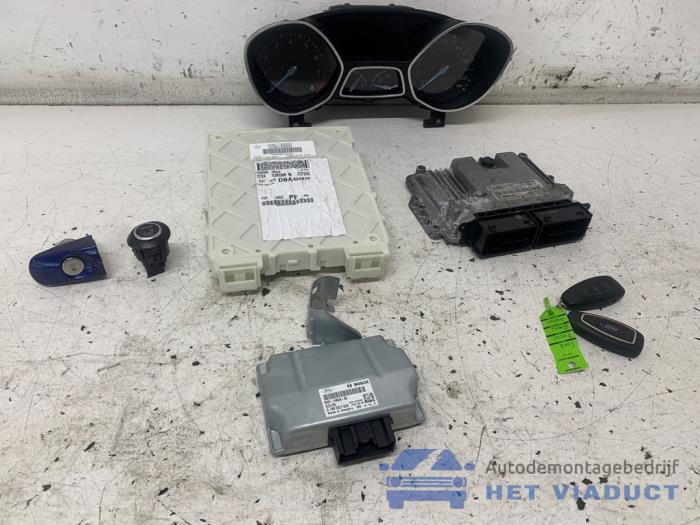 Used Ignition lock + computer Ford Focus 3 Wagon 1.0 Ti-VCT EcoBoost 12V 125 Price € 450,00 Margin scheme offered by Het Viaduct
