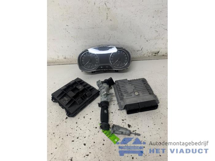 Used Ignition lock + computer Skoda Rapid Spaceback 1.6 TDI Greenline Price € 300,00 Margin scheme offered by Het Viaduct