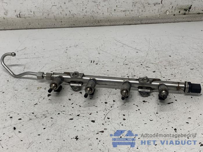 Usagé Système d'injection Volkswagen Golf VII (AUA) 1.2 TSI 16V Prix € 120,00 Règlement à la marge proposé par Het Viaduct