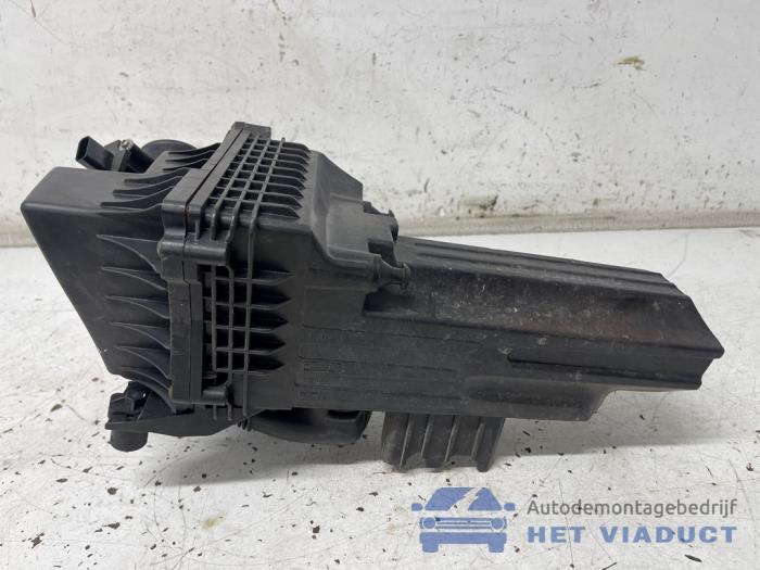 Gebrauchte Luftfiltergehäuse Ford B-Max (JK8) 1.0 EcoBoost 12V 100 Preis € 45,00 Margenregelung angeboten von Het Viaduct