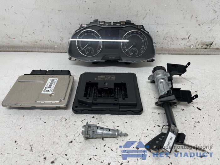 Used Ignition lock + computer Skoda Fabia IV (PJ3) 1.0 MPI 12V Price € 600,00 Margin scheme offered by Het Viaduct