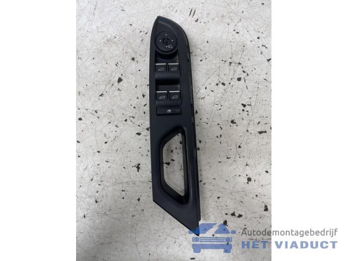 Usados Interruptor combinado de ventanillas Ford B-Max (JK8) 1.0 EcoBoost 12V 100 Precio € 40,00 Norma de margen ofrecido por Het Viaduct