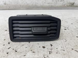 Used Dashboard vent Volkswagen Caddy IV 2.0 TDI 102 Price € 20,00 Margin scheme offered by Het Viaduct