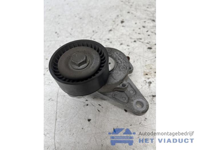 Usados Rodillo tensor correa múltiple Volkswagen Caddy IV 2.0 TDI 102 Precio € 25,00 Norma de margen ofrecido por Het Viaduct