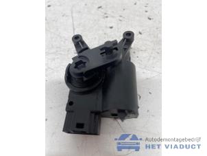 Engine temperature sensor from a Volkswagen Caddy IV 2.0 TDI 102 2016