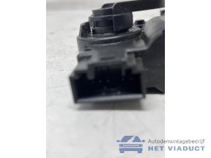Engine temperature sensor from a Volkswagen Caddy IV 2.0 TDI 102 2016