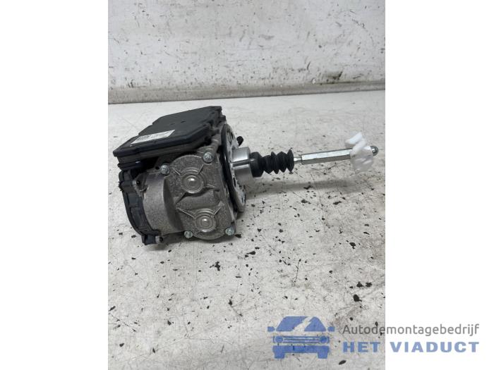 Usagé Assistant de freinage Volkswagen Caddy IV 2.0 TDI 102 Prix € 250,00 Règlement à la marge proposé par Het Viaduct