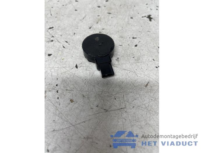 Begagnade Regnsensor Ford B-Max (JK8) 1.0 EcoBoost 12V 100 Pris € 15,00 Marginaltabell erbjuds av Het Viaduct