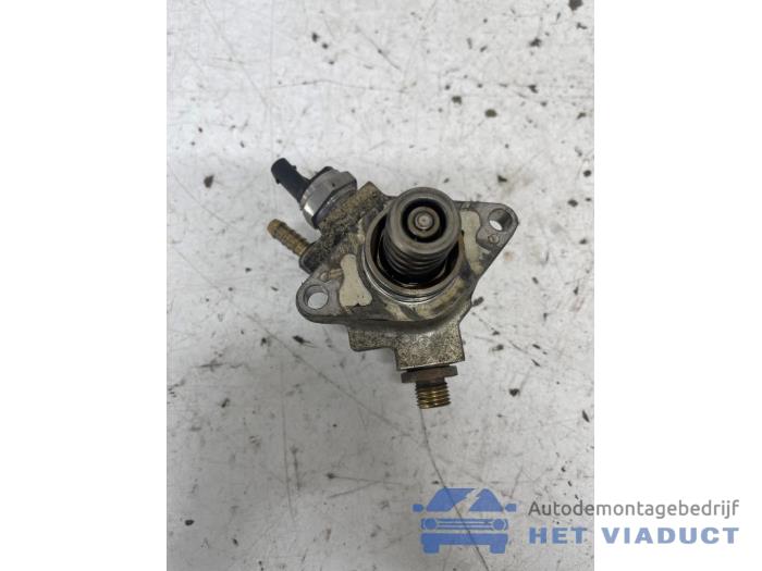Begagnade Högtryckspump Skoda Fabia III Combi (NJ5) 1.2 TSI 16V Greentech Pris € 90,00 Marginaltabell erbjuds av Het Viaduct