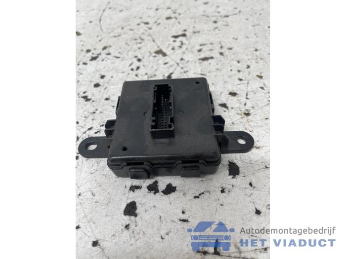 Usagé Ordinateur smart entry Volkswagen Golf VIII (CD1) 1.5 TSI 16V Prix € 50,00 Règlement à la marge proposé par Het Viaduct