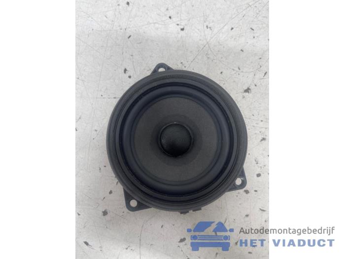 Używane Glosnik BMW M135 (F40) M135i xDrive 2.0 TwinPower 16V Cena € 15,00 Procedura marży oferowane przez Het Viaduct