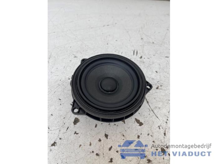 Używane Glosnik BMW M135 (F40) M135i xDrive 2.0 TwinPower 16V Cena € 15,00 Procedura marży oferowane przez Het Viaduct