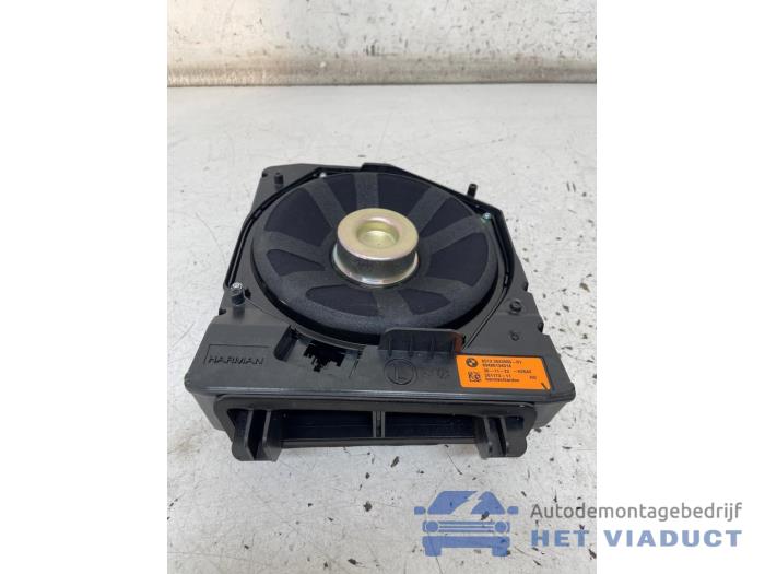 Używane Subwoofer BMW M135 (F40) M135i xDrive 2.0 TwinPower 16V Cena € 100,00 Procedura marży oferowane przez Het Viaduct