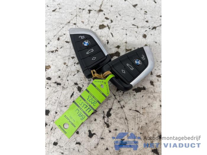 Używane Klucz BMW M135 (F40) M135i xDrive 2.0 TwinPower 16V Cena € 200,00 Procedura marży oferowane przez Het Viaduct
