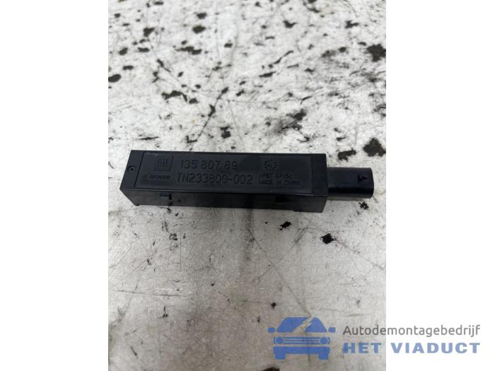 Używane Keyless Entry-Antena Opel Mokka/Mokka X 1.4 Turbo 16V 4x2 Cena € 10,00 Procedura marży oferowane przez Het Viaduct