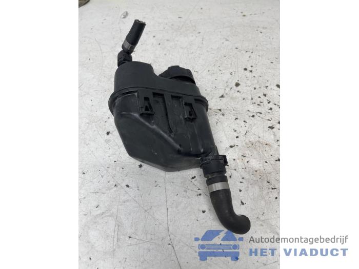 Begagnade Expansionskärl BMW M1 (F21) M140i 3.0 24V Pris € 25,00 Marginaltabell erbjuds av Het Viaduct