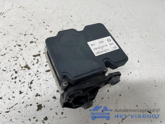 Begagnade ABS-pump Volkswagen Polo VI (AW1) 1.0 MPI 12V Pris € 65,00 Marginaltabell erbjuds av Het Viaduct