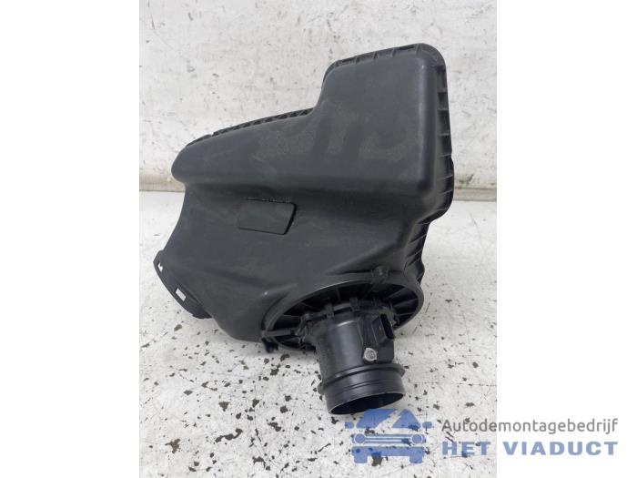 Begagnade Luftfilterhus Audi A6 Avant (C7) 3.0 TDI V6 24V Pris € 40,00 Marginaltabell erbjuds av Het Viaduct