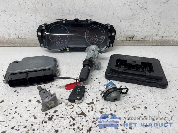Used Ignition lock + computer Volkswagen Polo VI (AW1) 1.6 TDI 16V 95 Price € 450,00 Margin scheme offered by Het Viaduct