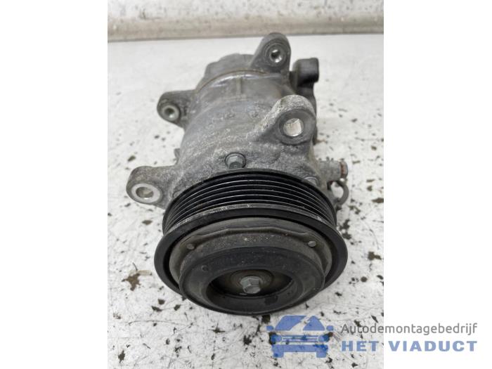 Usagé Compresseur de clim BMW M135 (F40) M135i xDrive 2.0 TwinPower 16V Prix € 250,00 Règlement à la marge proposé par Het Viaduct