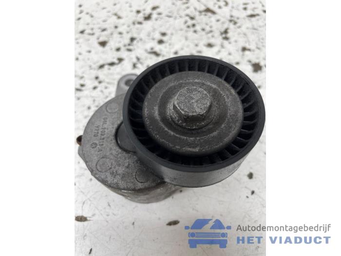 Usados Rodillo tensor correa múltiple Skoda Octavia Combi (5EAC) 2.0 TDI RS 16V Precio € 20,00 Norma de margen ofrecido por Het Viaduct