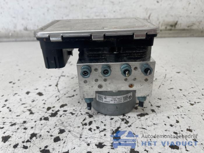 Begagnade ABS-pump BMW 1 serie (F40) 118d 2.0 16V Pris € 190,00 Marginaltabell erbjuds av Het Viaduct