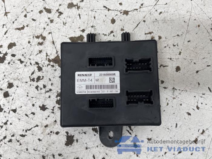 Używane Modul Comfort Renault Captur I (2R) 1.2 TCE 16V EDC Cena € 60,00 Procedura marży oferowane przez Het Viaduct