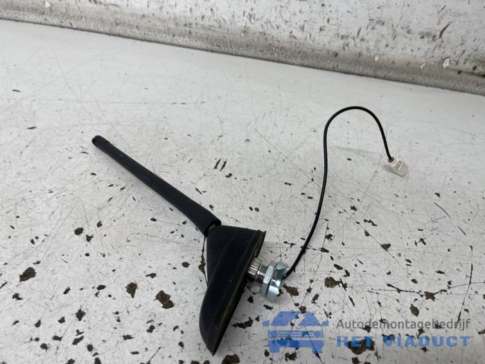 Używane Antena Peugeot 308 SW (L4/L9/LC/LJ/LR) 1.5 BlueHDi 100 Cena € 20,00 Procedura marży oferowane przez Het Viaduct