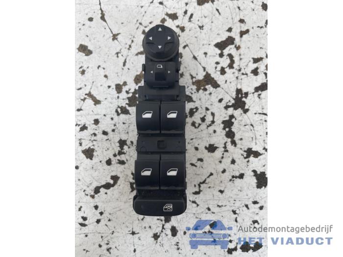 Używane Przelacznik combi okienny Opel Crossland (X) 1.2 12V Cena € 40,00 Procedura marży oferowane przez Het Viaduct