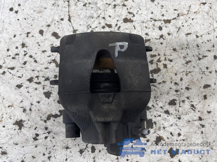 Gebrauchte Bremszange rechts vorne Skoda Fabia III Combi (NJ5) 1.0 TSI 12V Preis € 25,00 Margenregelung angeboten von Het Viaduct