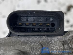 Drosselklappengehäuse van een Volkswagen Polo V (6R) 1.4 TDI 12V 90 2017