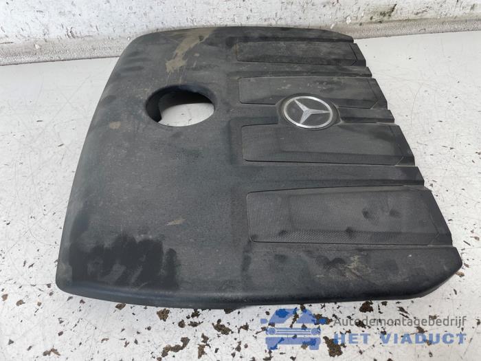 Abdeckblech Motor van een Mercedes-Benz A Limousine (177.1) 1.5 A-180d 2019