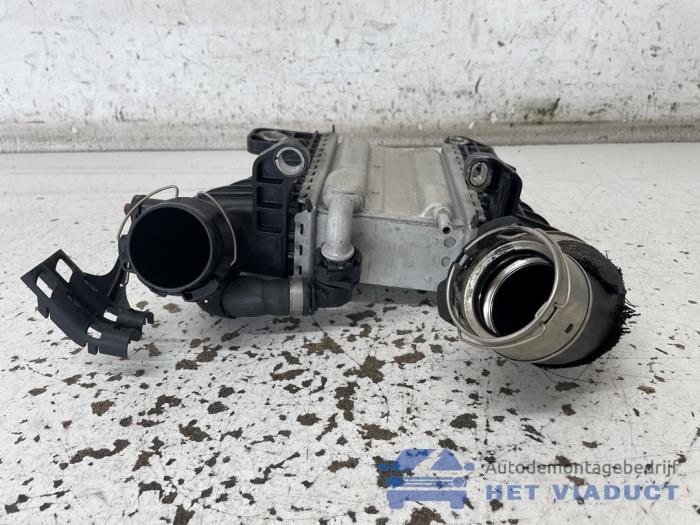Usados Intercooler Mercedes A Limousine (177.1) 1.5 A-180d Precio € 200,00 Norma de margen ofrecido por Het Viaduct