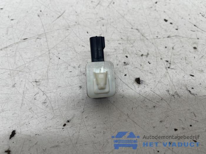 Gebrauchte Airbag Sensor Opel Astra K Sports Tourer 1.4 Turbo 16V Preis € 10,00 Margenregelung angeboten von Het Viaduct