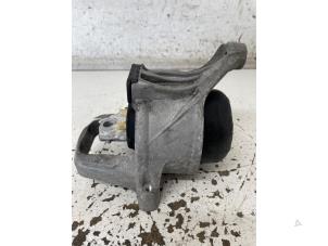 Usados Soporte de motor Audi A4 Avant (B9) 1.4 TFSI 16V Precio € 80,00 Norma de margen ofrecido por Het Viaduct