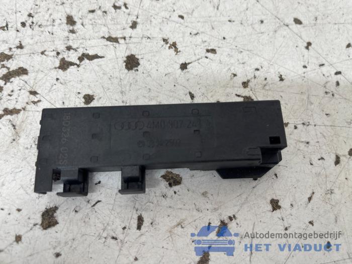 Używane Keyless Entry-Antena Audi A4 Avant (B9) 1.4 TFSI 16V Cena € 20,00 Procedura marży oferowane przez Het Viaduct