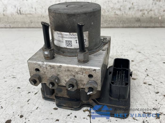 Begagnade ABS-pump Opel Astra K 1.0 Turbo 12V Pris € 100,00 Marginaltabell erbjuds av Het Viaduct