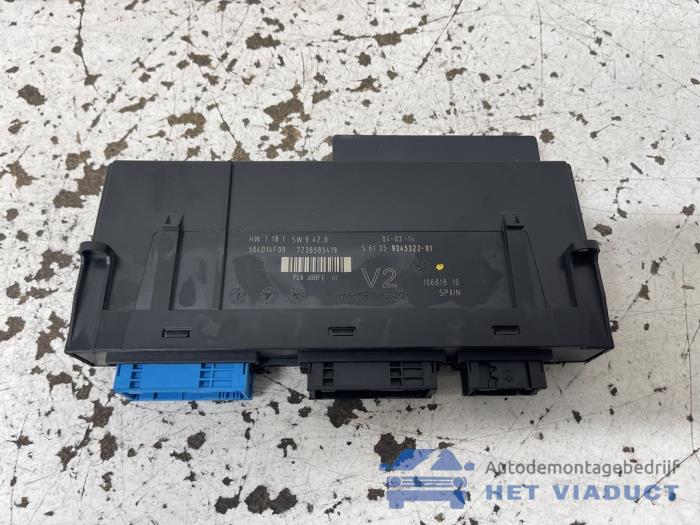 Używane Modul Comfort BMW 5 serie (F10) 520i 16V Cena € 50,00 Procedura marży oferowane przez Het Viaduct