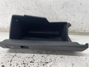 Used Glovebox Volkswagen Caddy IV 2.0 TDI 102 Price € 40,00 Margin scheme offered by Het Viaduct