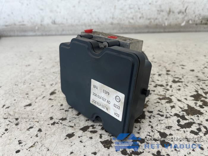 Begagnade ABS-pump Volkswagen Polo VI (AW1) 1.0 MPi 12V Pris € 90,00 Marginaltabell erbjuds av Het Viaduct