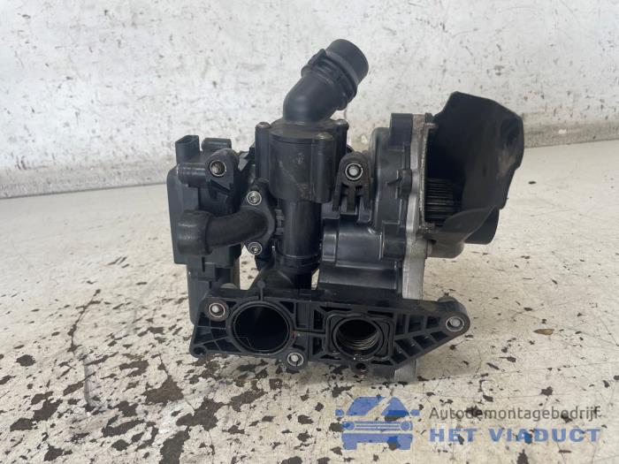 Begagnade Vattenpump Volkswagen Golf VII (AUA) 2.0 GTI 16V Pris € 200,00 Marginaltabell erbjuds av Het Viaduct