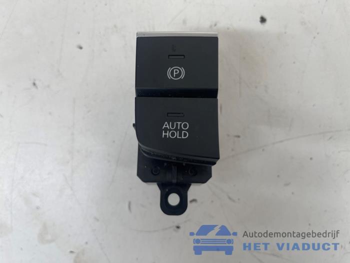 Gebrauchte Handbremse Schalter Mazda CX-30 (DM) 2.0 e-SkyActiv-X 181 M Hybrid 16V Preis € 25,00 Margenregelung angeboten von Het Viaduct