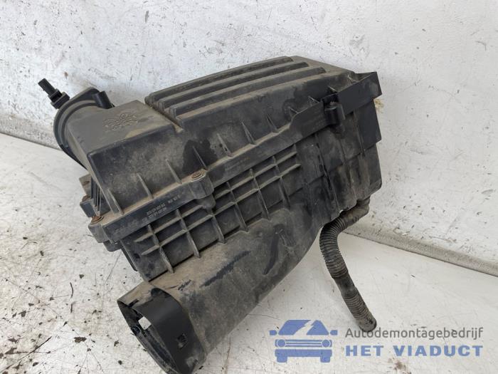 Begagnade Luftfilterhus Volkswagen Tiguan (5N1/2) 2.0 TDI 16V 4Motion Pris € 40,00 Marginaltabell erbjuds av Het Viaduct