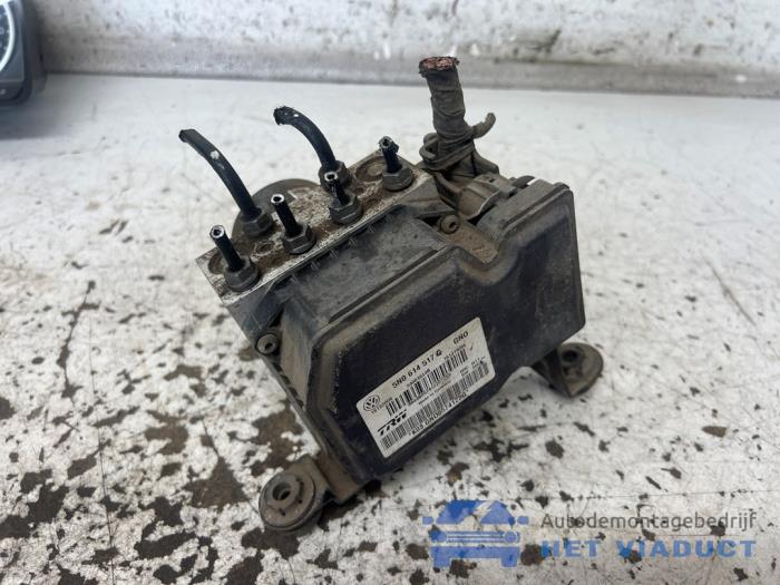 Begagnade ABS-pump Volkswagen Tiguan (5N1/2) 2.0 TDI 16V 4Motion Pris € 100,00 Marginaltabell erbjuds av Het Viaduct