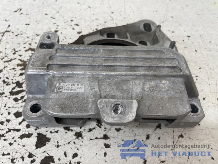 Used Engine mount Mercedes A (177.0) 1.3 A-180 Turbo 16V Price € 30,00 Margin scheme offered by Het Viaduct